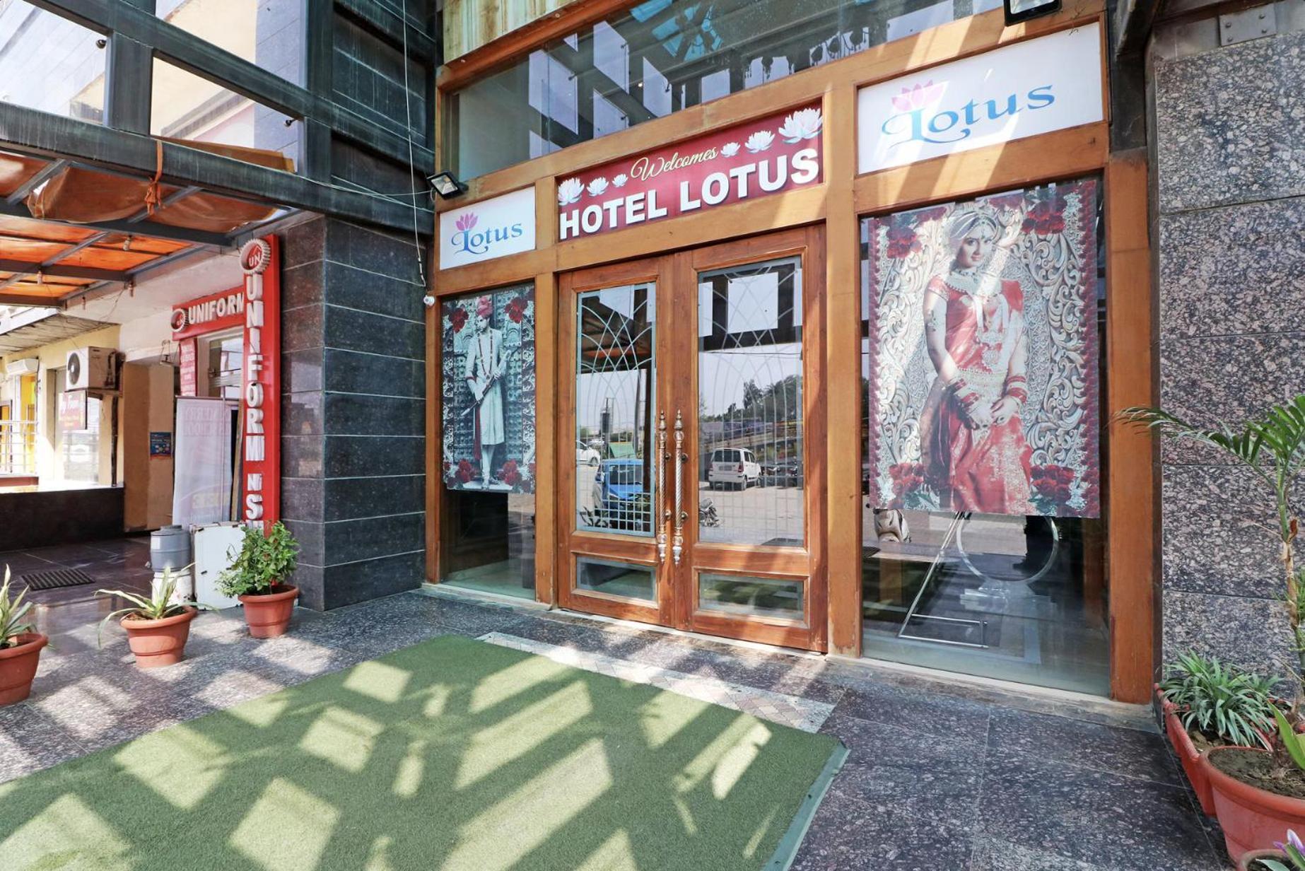 Hotel Lotus Paradise - Banquet & Dining - Near Murthal Sukhdev Rāi Exterior foto